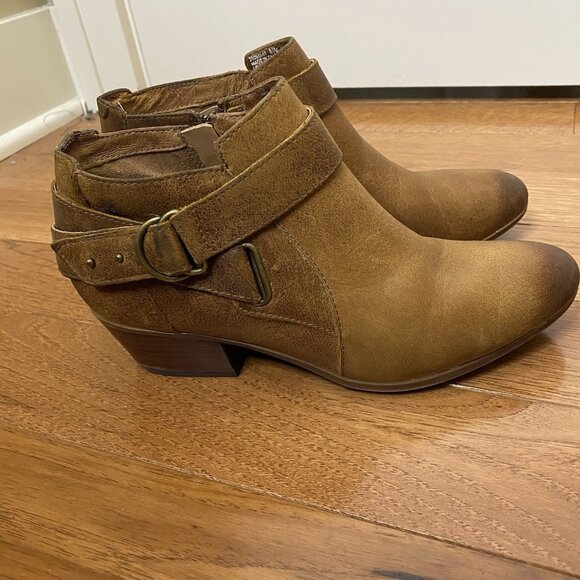 Clarks Artisan 8.5 Spye Belle Ankle Boots Camel Distressed Leather Zip Booties - Picture 5 of 10
